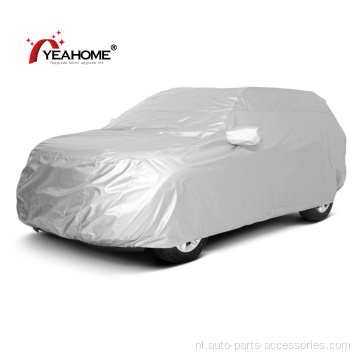 Lichte zilveren autoverekking Outdoor waterdichte SUV -covers